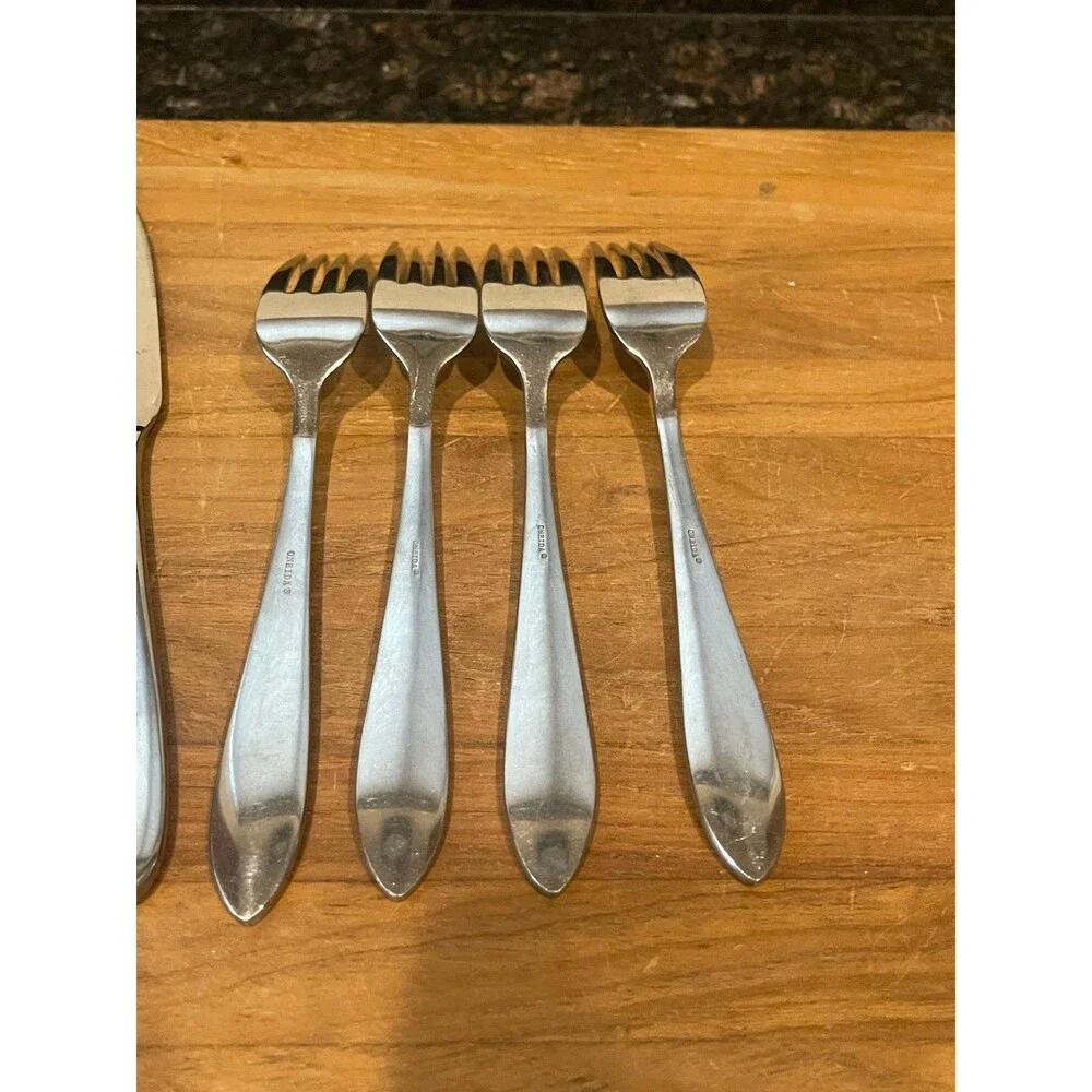 Oneida Stainless Steel TRISTA forks and knives
